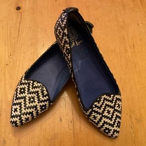 Elliott Luca leather woven flats.